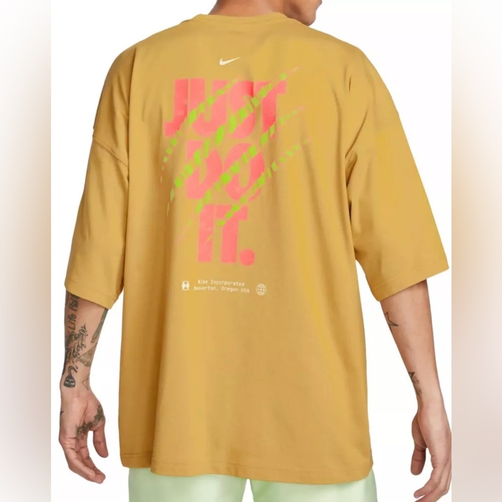 Nike Brandriffs Sportswear Oversize Tshirt‼️NWT‼️